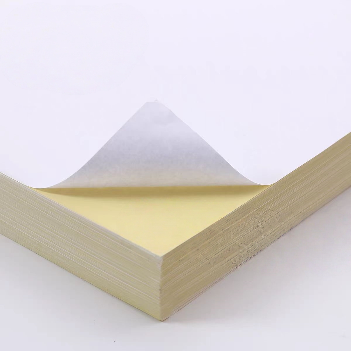 Writing paper stickers are widely used in office, retail, logistics, medical, education, and daily life scenarios due to their ease of writing, printing, and pasting. They focus on temporary/variable 